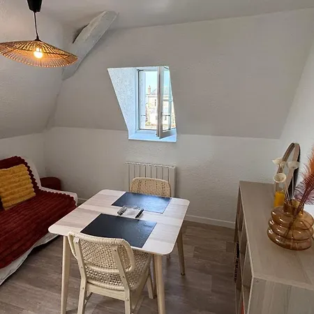 L'escale - A Laval Apartment